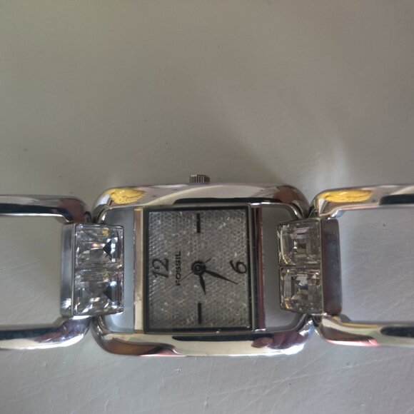 ** Beautiful Fossil Y2 Ladies Stainless Steel Watch W/Crystals** - Picture 7 of 10